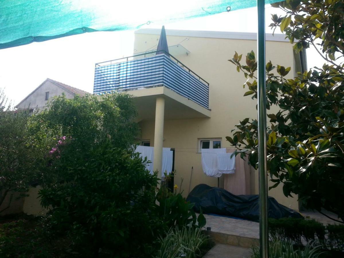 Apartments Ljubica Biograd Na Moru Exteriör bild